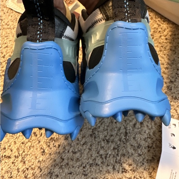 Off white sneakers - Picture 11 of 15